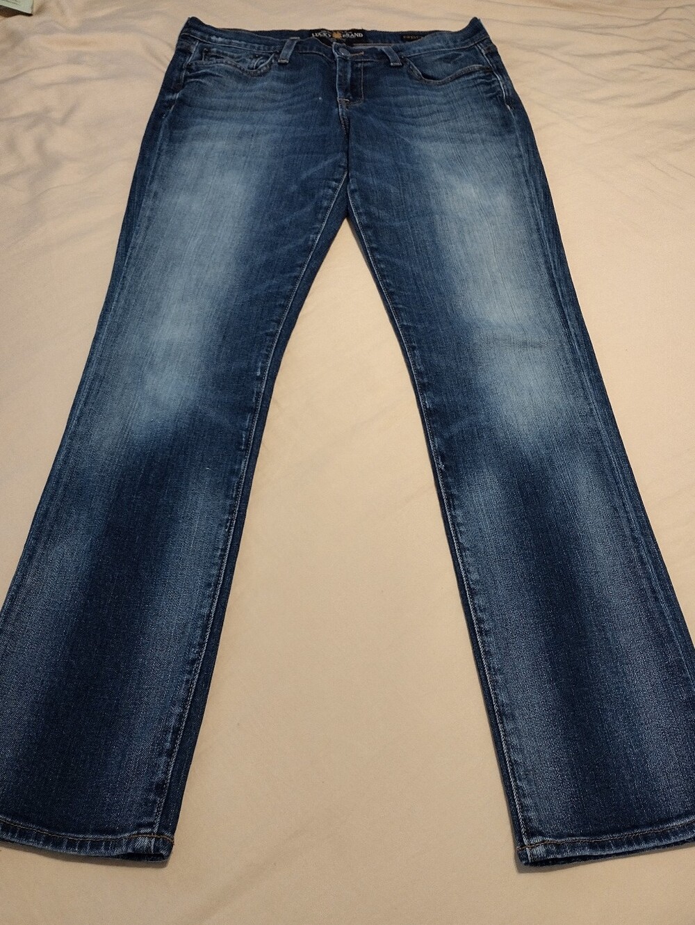 Lucky Brand Women's Sweet  'N Straight Light Wash Jeans